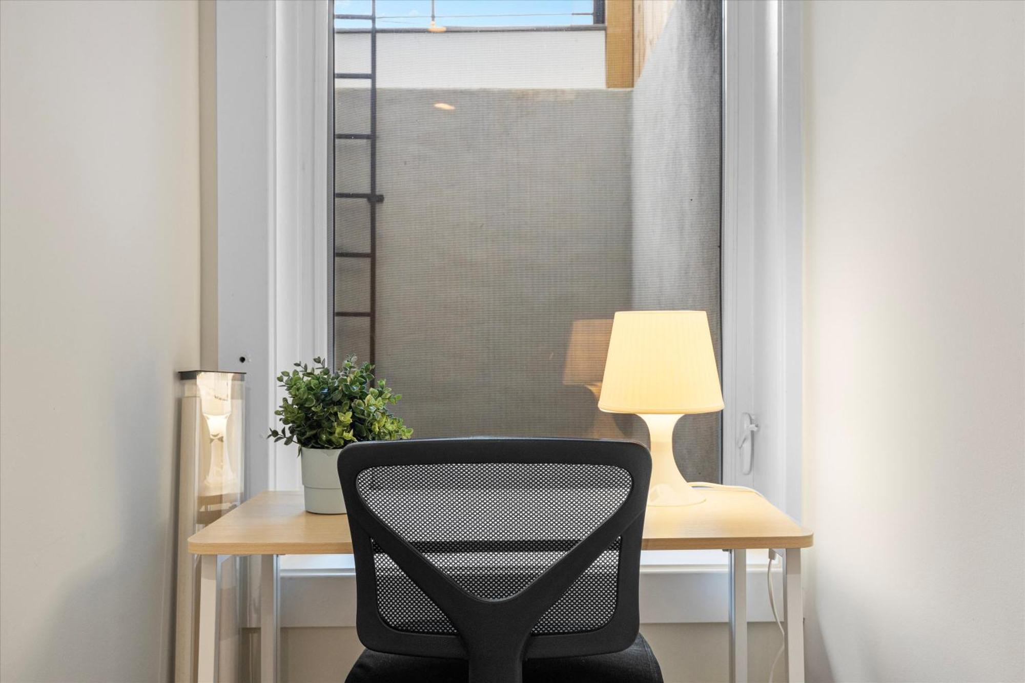 Lejlighed 2-br Sanctuary - Commuter-friendly *